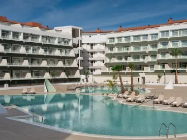 Gara Suites Golf & Spa